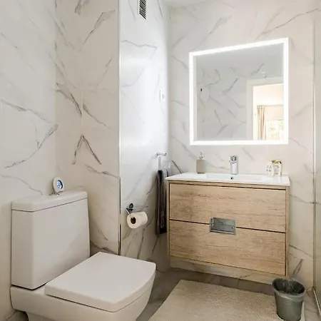- Benalmàdena
